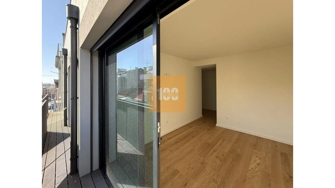 Apartamento T2 para Arrendamento em Bonfim Foto 33