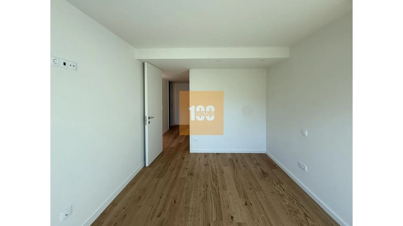 Apartamento T2 para Arrendamento em Bonfim Foto 23