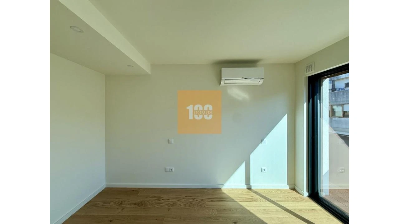 Apartamento T2 para Arrendamento em Bonfim Foto 20