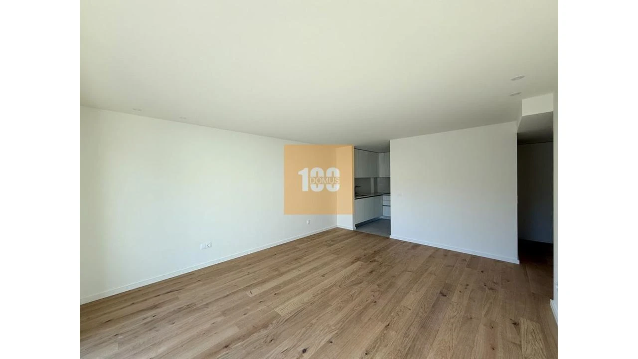 Apartamento T2 para Arrendamento em Bonfim Foto 13