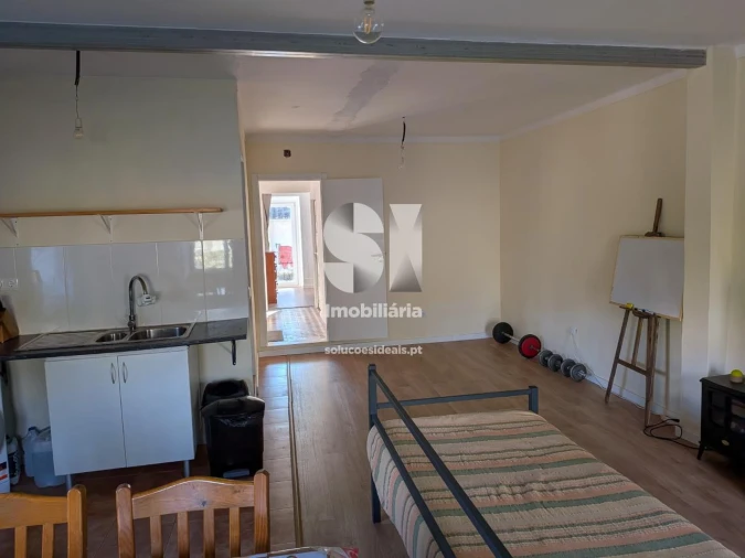 Moradia T3 para Venda em Almalagues Foto 5