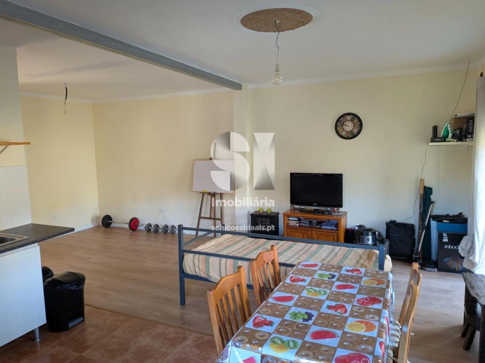 Moradia T3 para Venda em Almalagues Foto 4