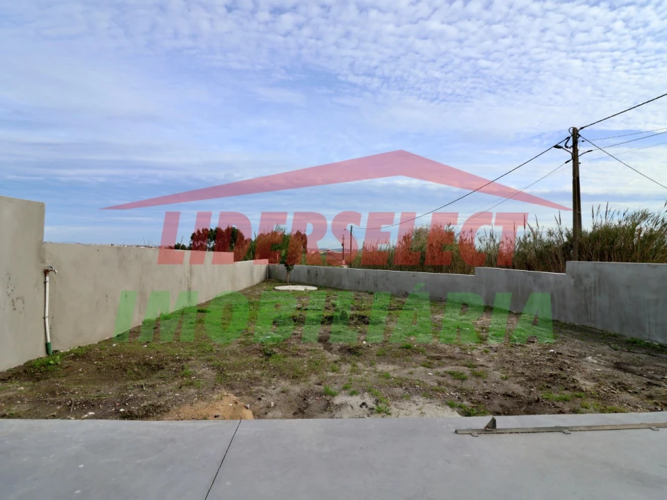 Moradia T4 para Venda em Silveira Foto 56