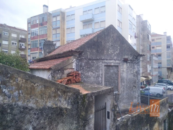 Terreno para Venda em Cacém e São Marcos Foto 3