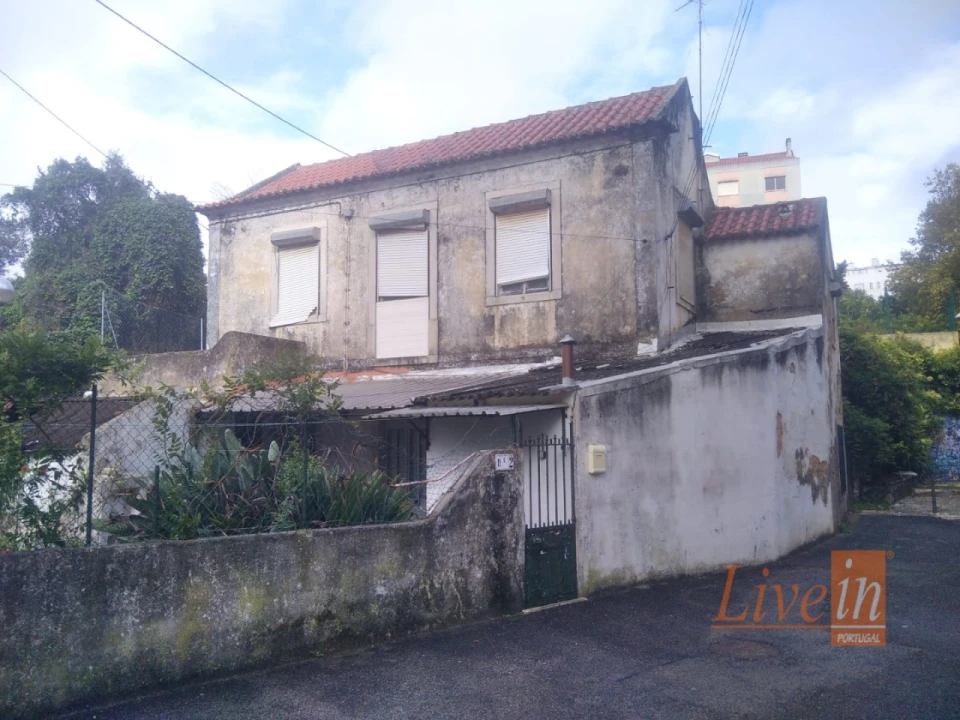 Moradia T4 para Venda em Cacém e São Marcos Foto 4