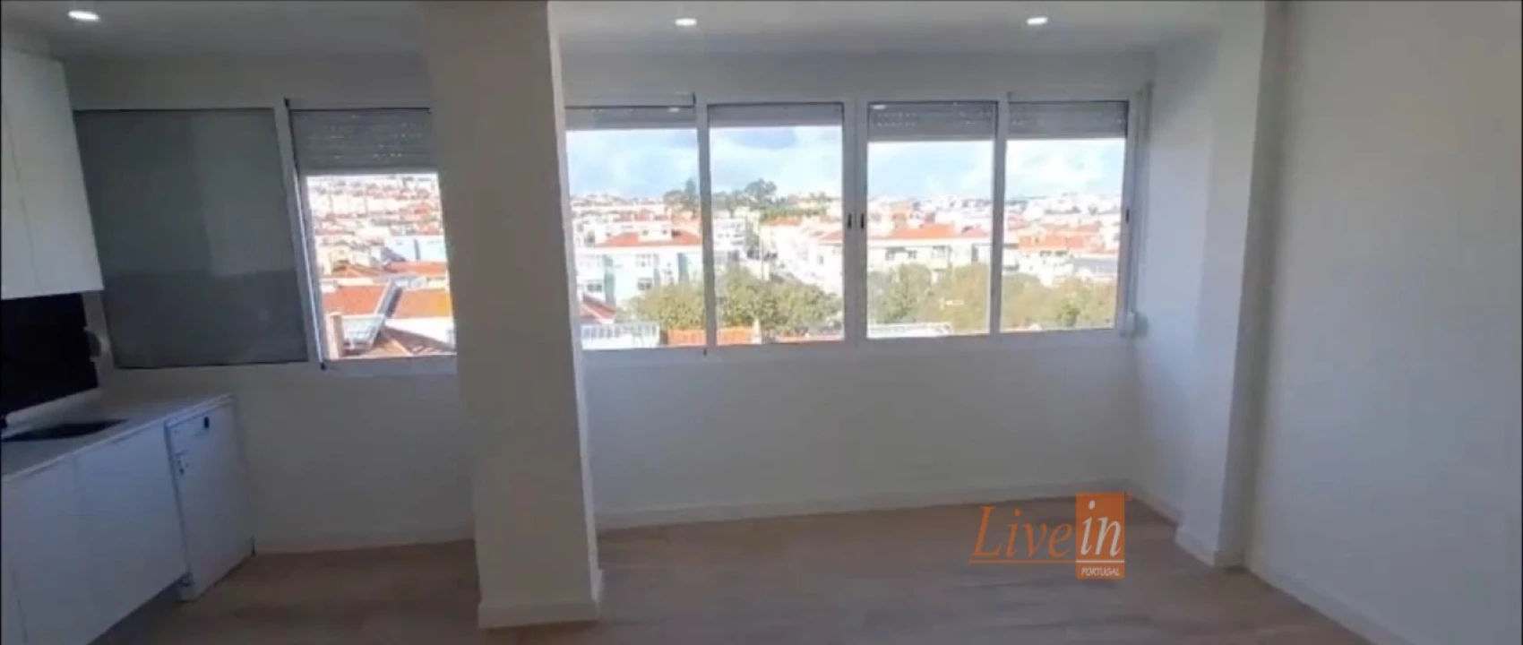 Apartamento T4 para Venda em Águas Livres Foto 3