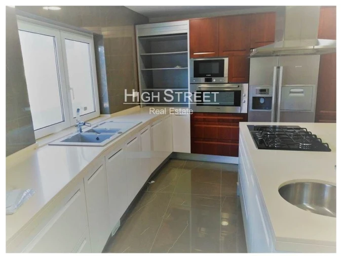 Moradia T4 para Venda em Agualva e Mira-Sintra Foto 11