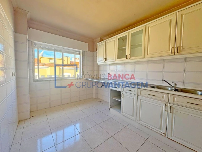 Apartamento T3 para Venda em Rio de Mouro Foto 10