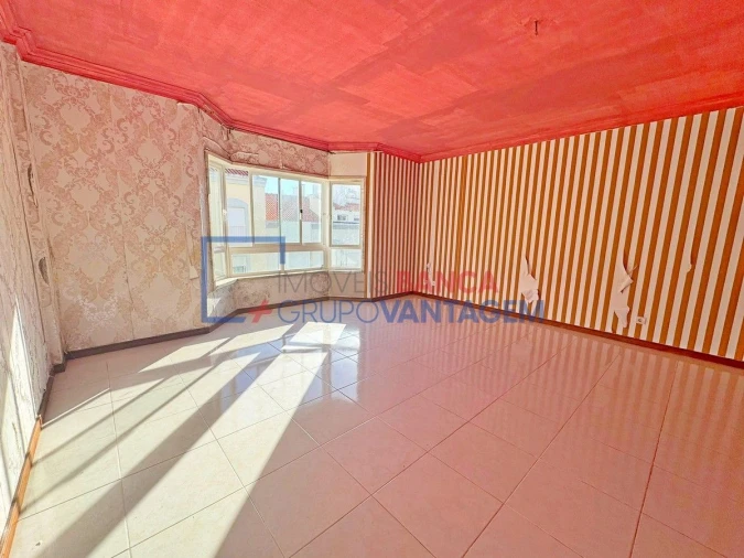 Apartamento T3 para Venda em Rio de Mouro Foto 2