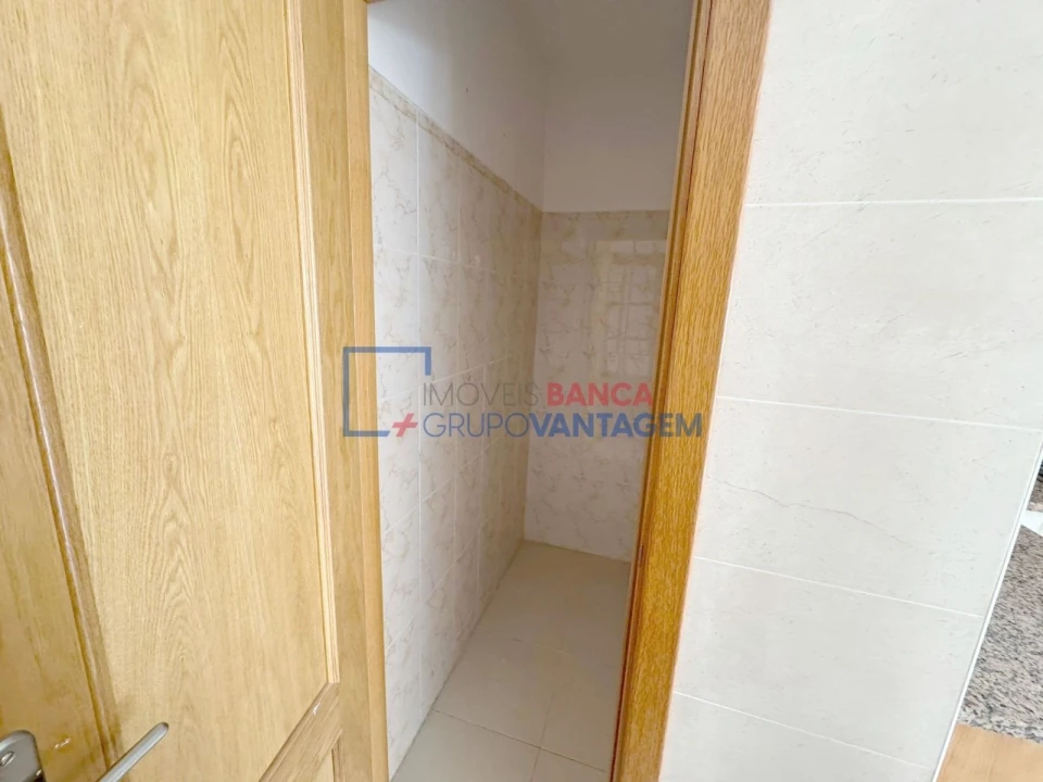 Apartamento T3 para Venda em Carregado e Cadafais Foto 15
