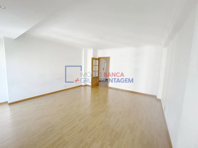 Apartamento T3 para Venda em Carregado e Cadafais Foto 14