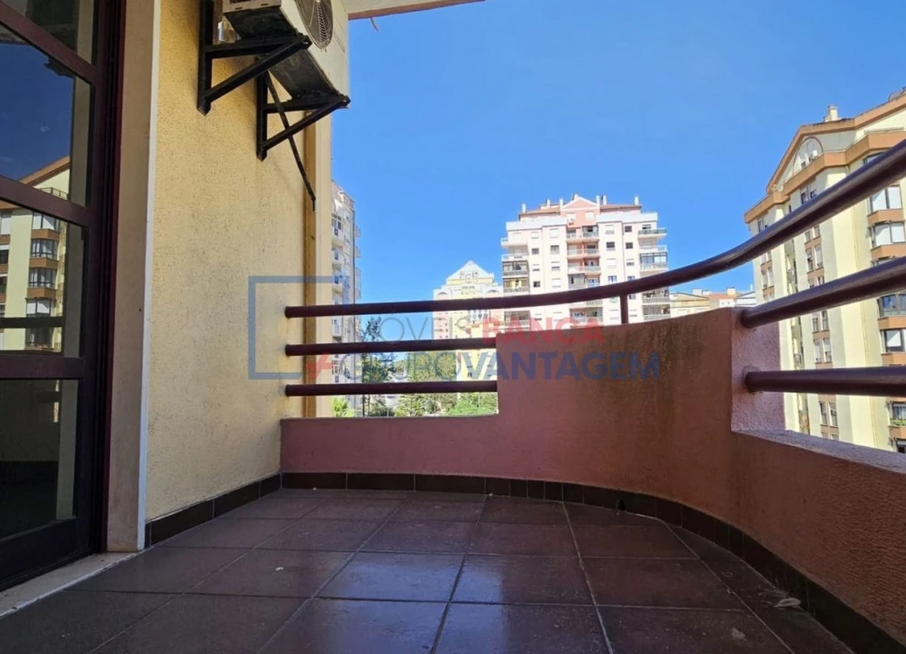 Apartamento T3 para Venda em Algueirão-Mem Martins Foto 12