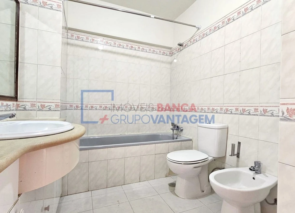 Apartamento T3 para Venda em Algueirão-Mem Martins Foto 24