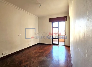 Apartamento T3 para Venda em Algueirão-Mem Martins