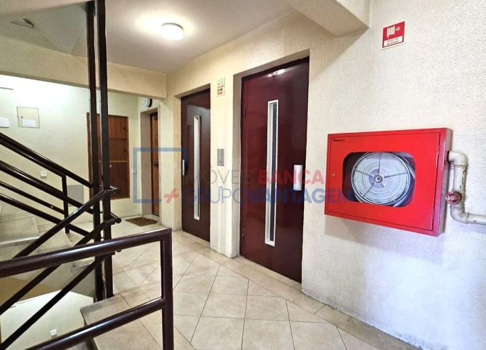 Apartamento T3 para Venda em Algueirão-Mem Martins Foto 2