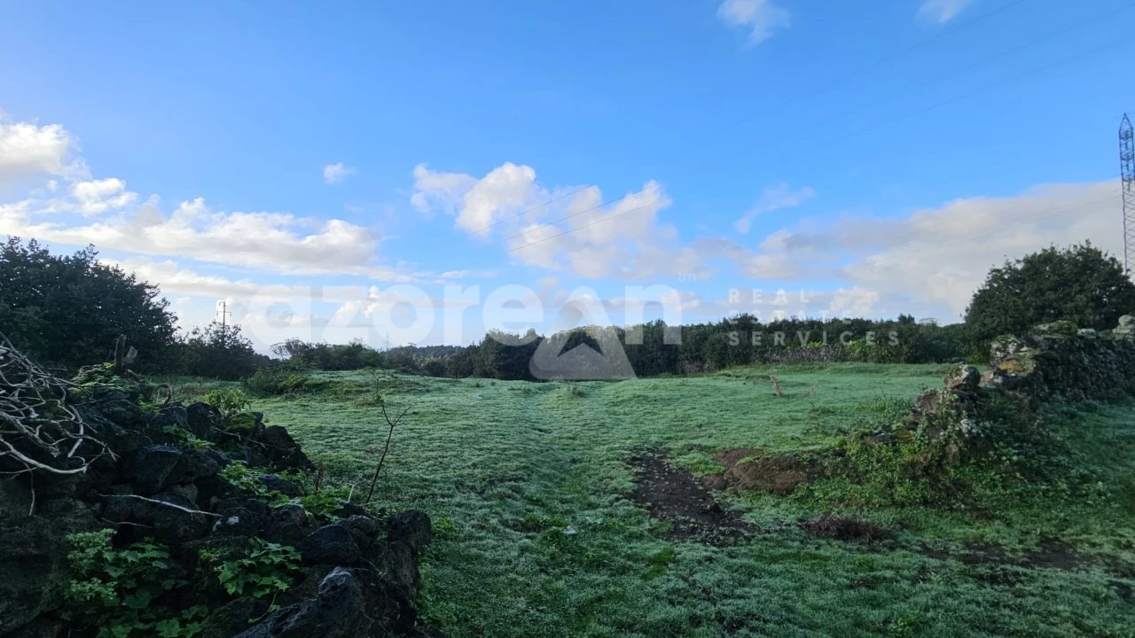 Terreno para Venda em Fajã de Baixo Foto 7