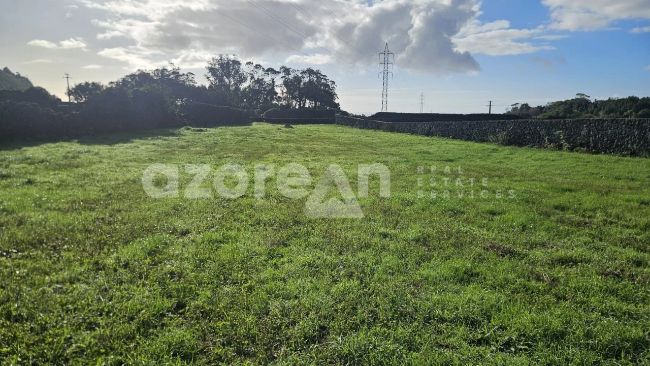 Terreno para Venda em Fajã de Baixo Foto 10