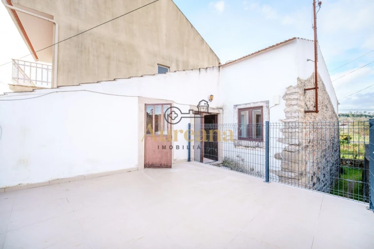 Moradia T2 para Venda em Nossa Senhora das Misericordias Foto 13