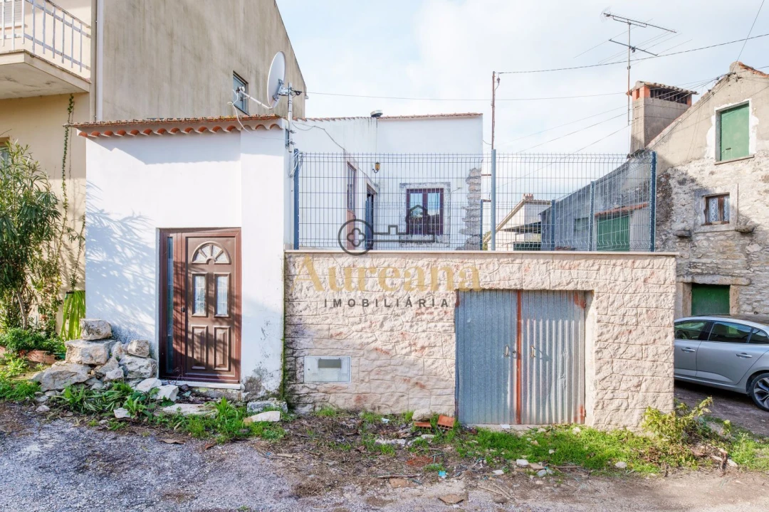 Moradia T2 para Venda em Nossa Senhora das Misericordias Foto 2