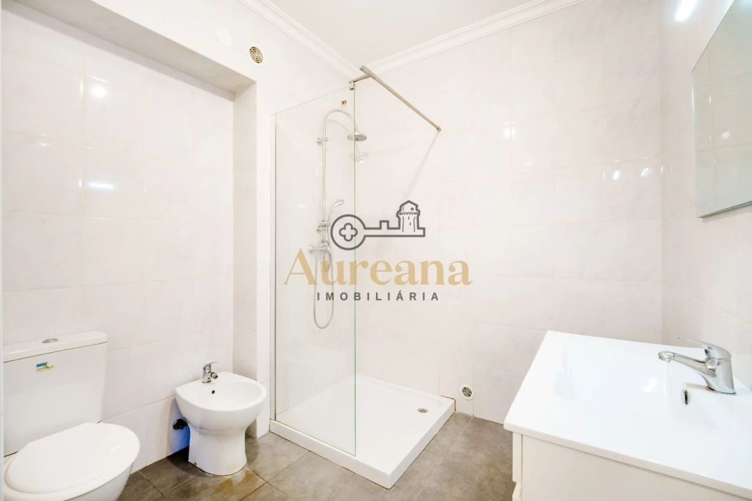 Moradia T2 para Venda em Nossa Senhora das Misericordias Foto 22