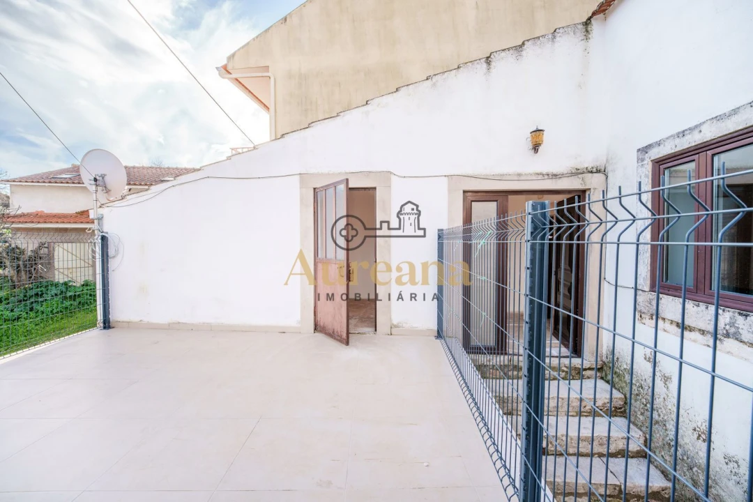 Moradia T2 para Venda em Nossa Senhora das Misericordias Foto 11