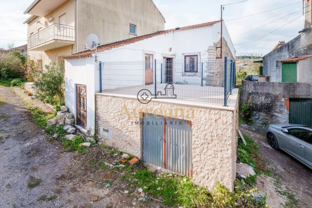 Moradia T2 para Venda em Nossa Senhora das Misericordias Foto 3