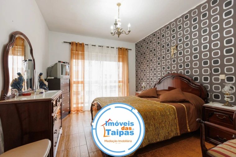 Apartamento T2 para Venda em Caldelas Foto 4