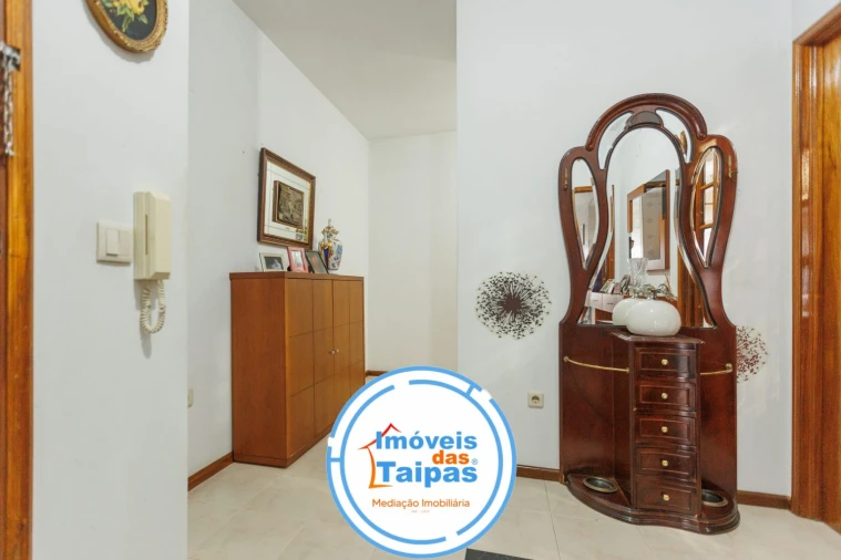 Apartamento T2 para Venda em Caldelas Foto 9