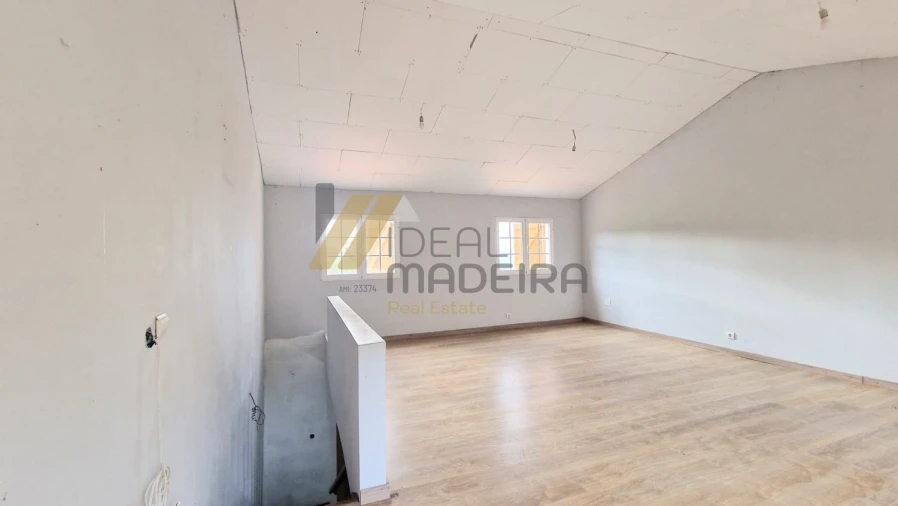 Loja para Venda em Fajã da Ovelha Foto 11