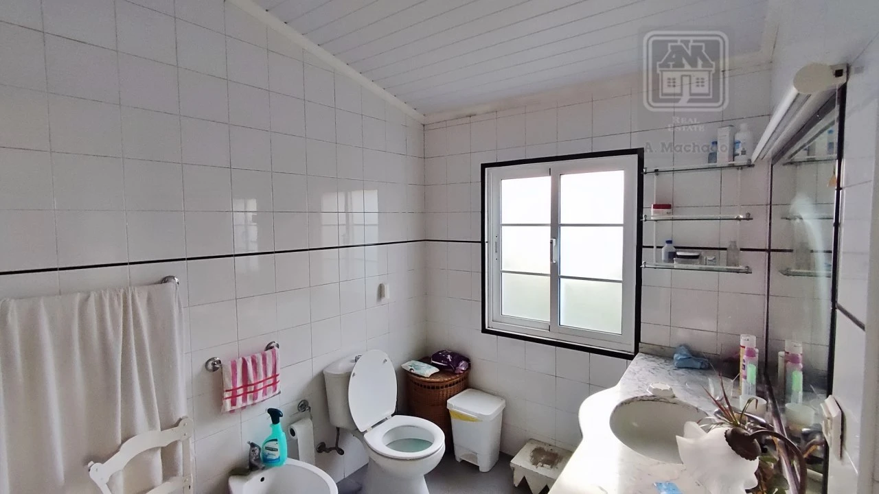 Moradia T6 para Venda em Ponta Delgada (São Sebastião) Foto 28