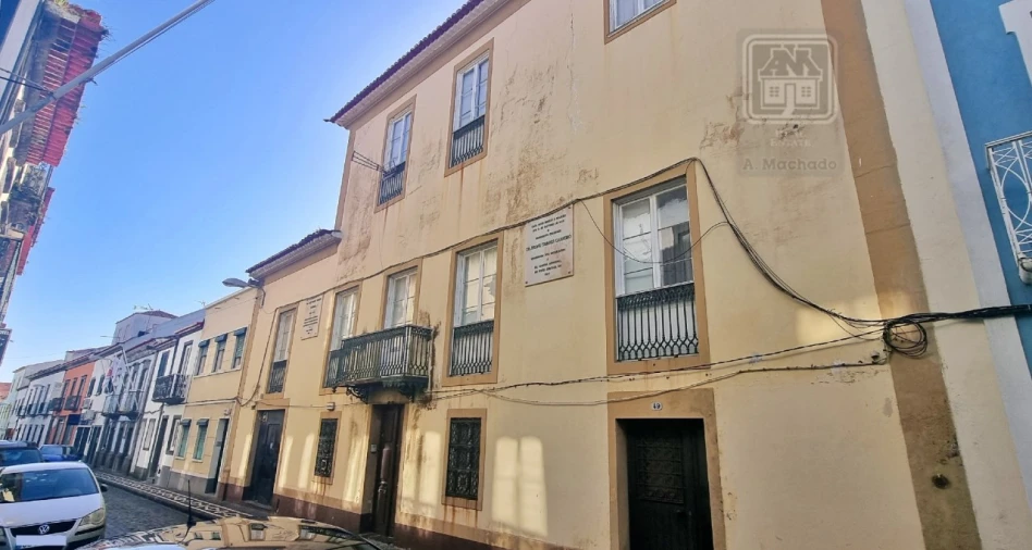 Moradia T6 para Venda em Ponta Delgada (São Sebastião) Foto 3