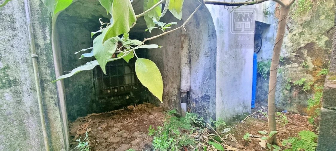 Moradia T6 para Venda em Ponta Delgada (São Sebastião) Foto 7