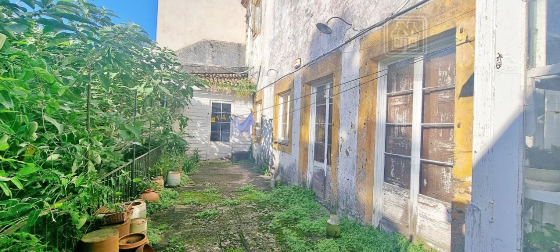 Moradia T6 para Venda em Ponta Delgada (São Sebastião) Foto 10