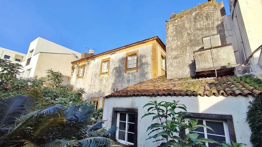 Moradia T6 para Venda em Ponta Delgada (São Sebastião) Foto 16