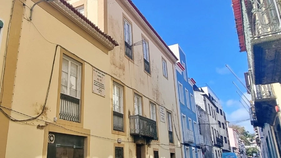 Moradia T6 para Venda em Ponta Delgada (São Sebastião)