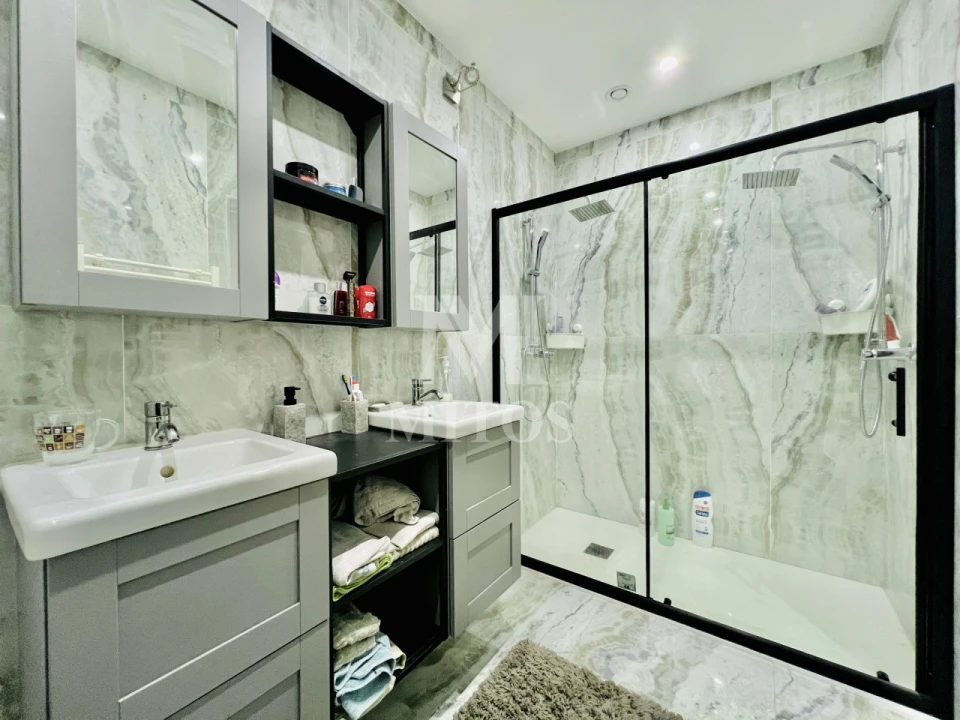 Apartamento T2 para Arrendamento em Darque Foto 11