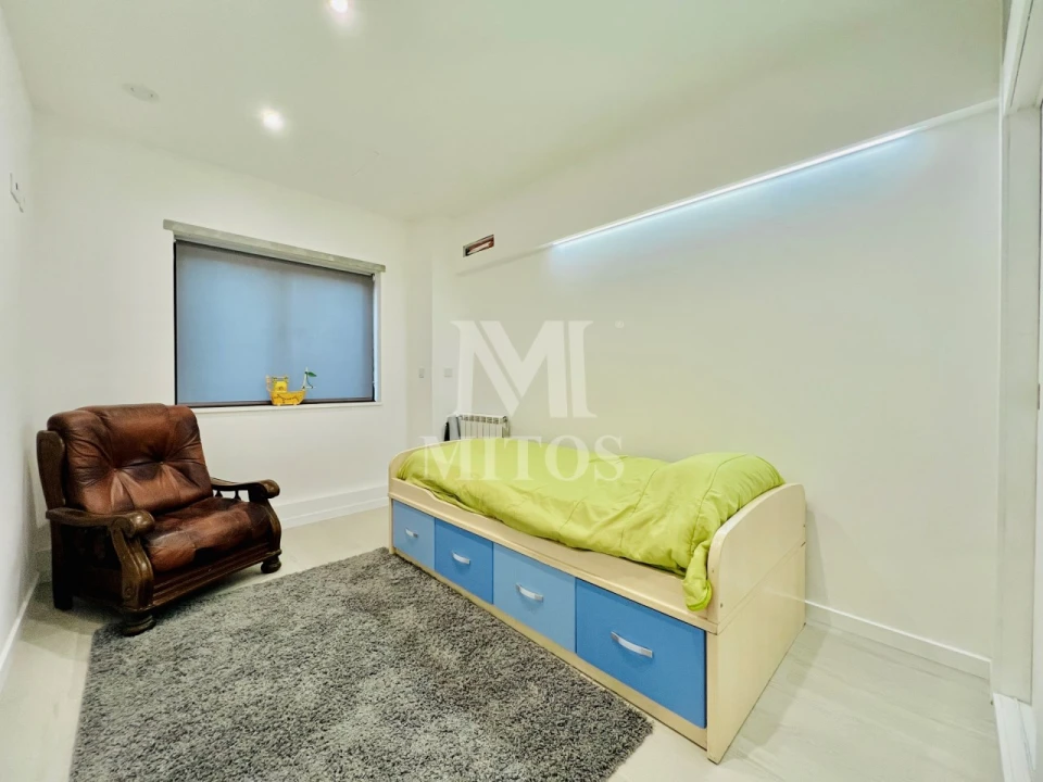 Apartamento T2 para Arrendamento em Darque Foto 13