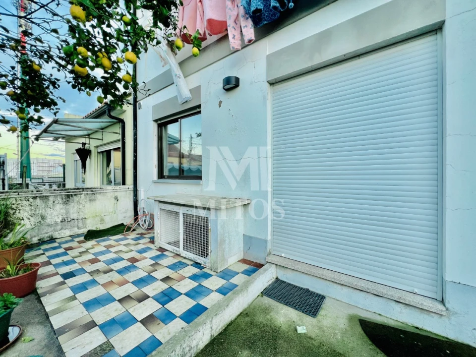 Apartamento T2 para Arrendamento em Darque Foto 18