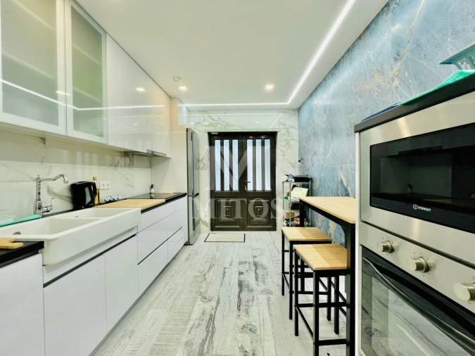 Apartamento T2 para Arrendamento em Darque Foto 3