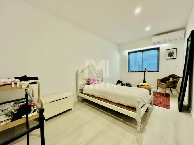 Apartamento T2 para Arrendamento em Darque Foto 14