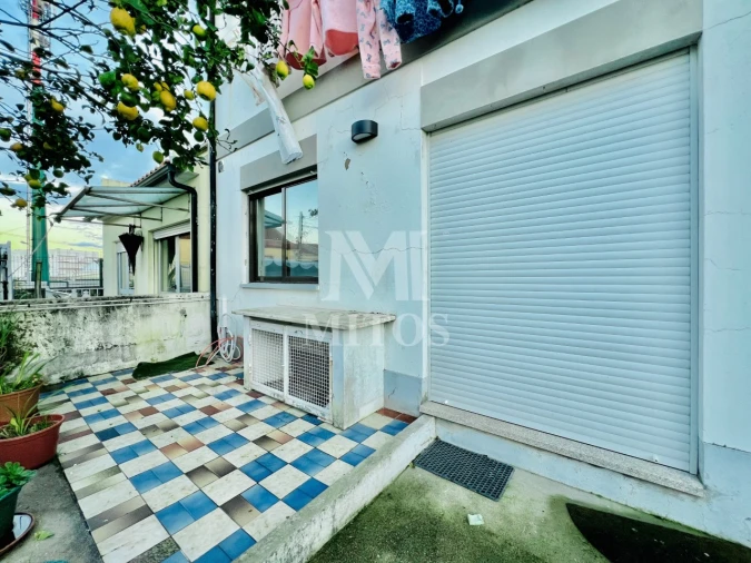 Apartamento T2 para Arrendamento em Darque Foto 18