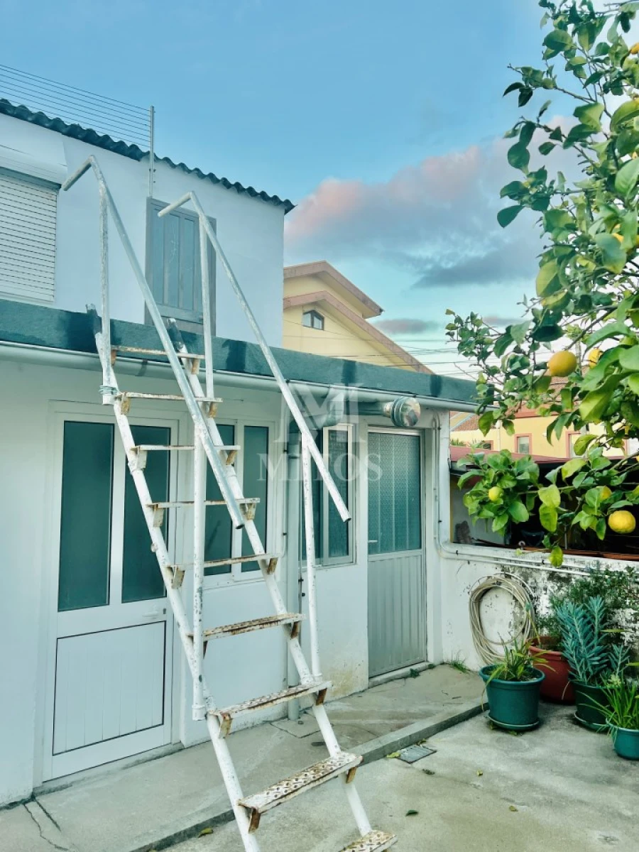 Apartamento T2 para Arrendamento em Darque Foto 20