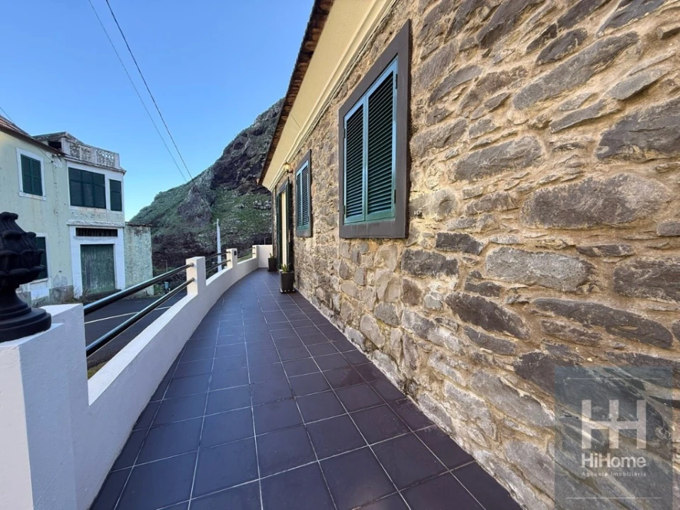 Moradia T6 para Venda em Porto Moniz Foto 14