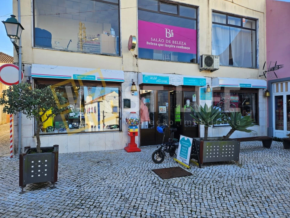 Loja para Arrendamento em Mafra Foto 1