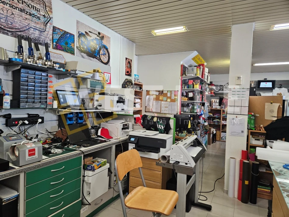 Loja para Arrendamento em Mafra Foto 12