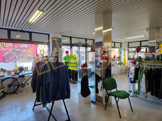 Loja para Arrendamento em Mafra Foto 4