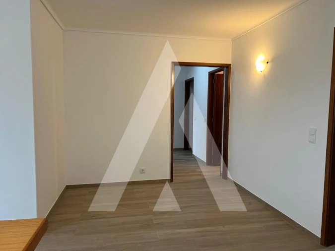 Apartamento T2 para Arrendamento em Eixo e Eirol Foto 14