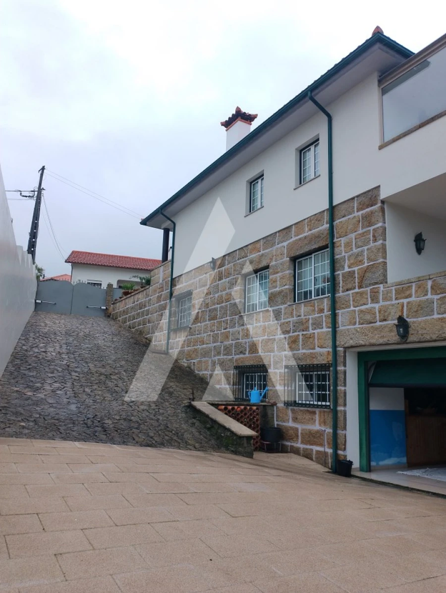 Moradia T4 para Venda em Ribeira Foto 2