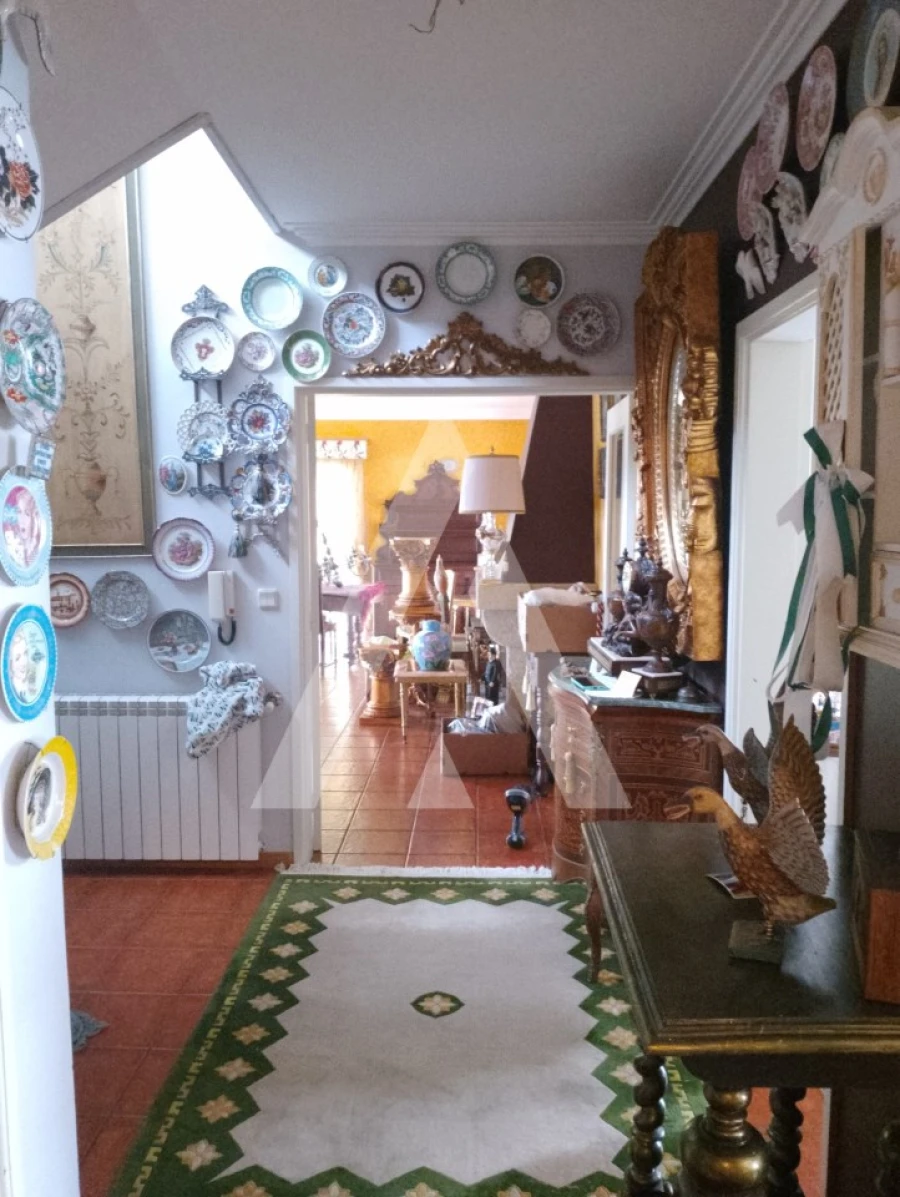 Moradia T4 para Venda em Ribeira Foto 3