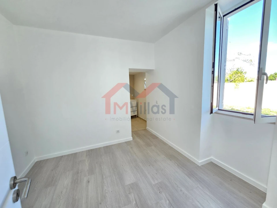 Moradia T2 para Venda em Loule (São Clemente) Foto 8